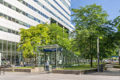 Amsterdam-Gustav Mahlerplein-220621-22